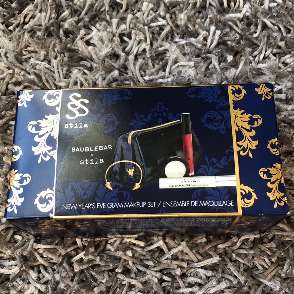 Brand new in box Stila New Year’s glam makeup set
